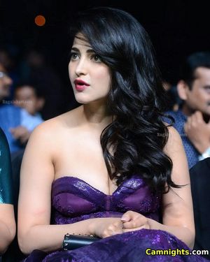 That Woman looks so damn hot