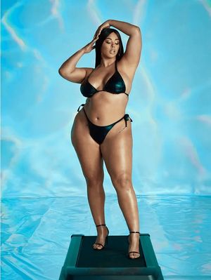 Tabria looking beautiful in her bikini