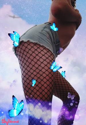 I'm insecure, tell me I'm cute you own me ;3