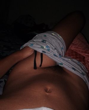 Cute latina does a little tease of her pussy :3