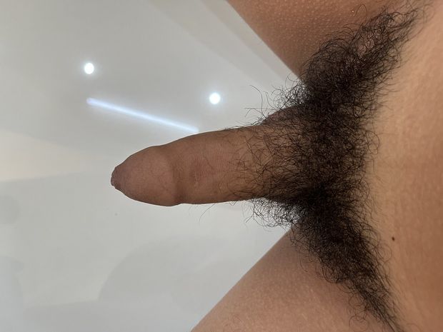 Small hairy pepe