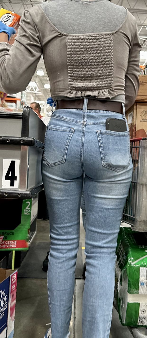 More fine asses out and about
