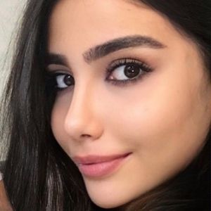 Cum on her face or in her mouth?