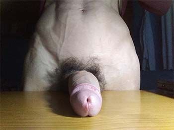 Who can stretch is hole wide enough to take my fat cock in it ? Summerville, SC