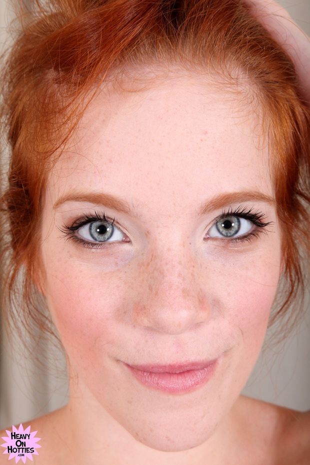 Attractive redhead with freckles Roxy Rush #17