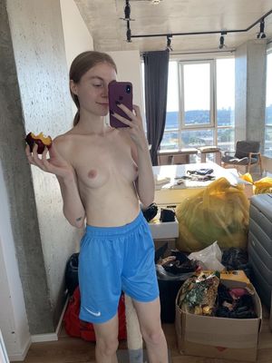 Cutie wants you to check her out