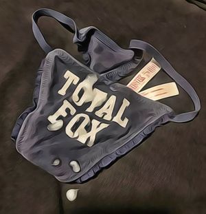 Mandee left her hot panties on the floor so I sniffed them, licked her cream and blasted them. Thanks, sis!