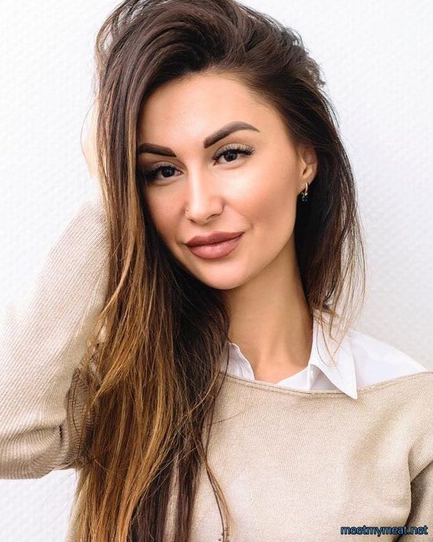 This woman looks  absolutely amazing