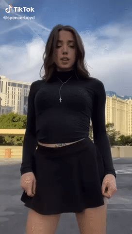 @spencerboyd flashing some booty