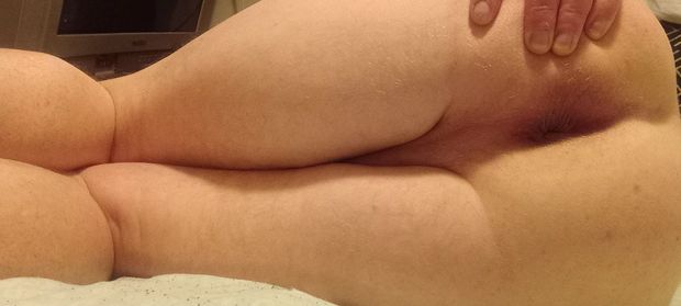 Me spreading my ass cheeks for all