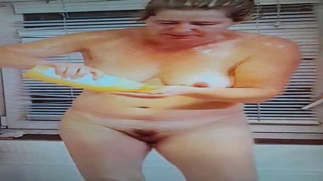 J'adore mexhiber sous la douche