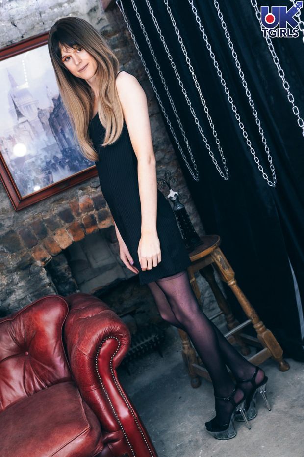 Chloe Lox