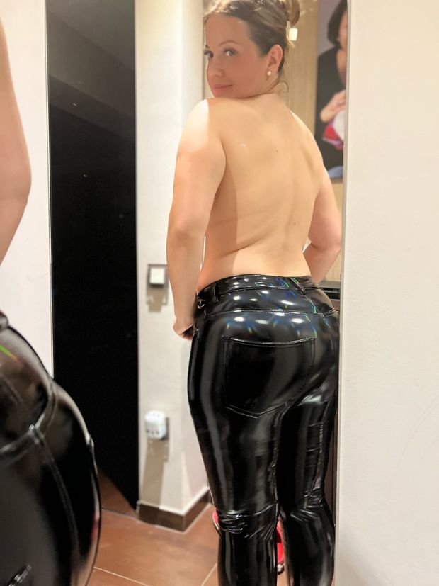 Goddess Aurora Sarto