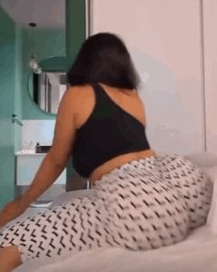 huge twerking ass