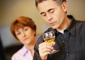 i wish those sleeping pills would kick in soon, Graham has been waiting at the hotel for an hour already...