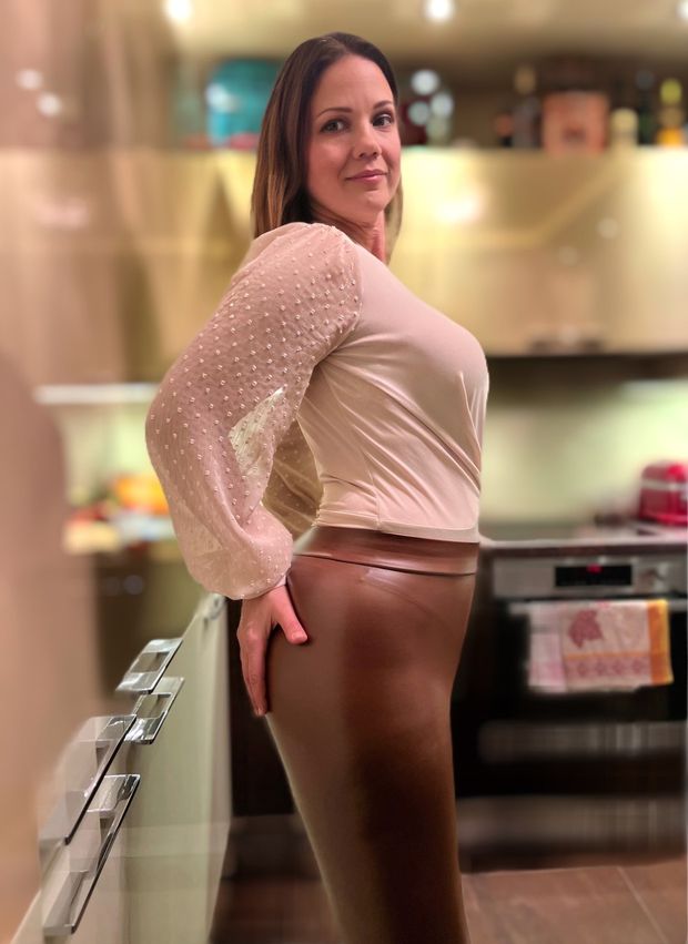 Goddess Aurora Sarto