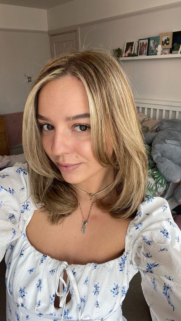 Lily has always been such a perfect slut. She may have been dating someone else, but the second I showed her my wallet she was on my dick