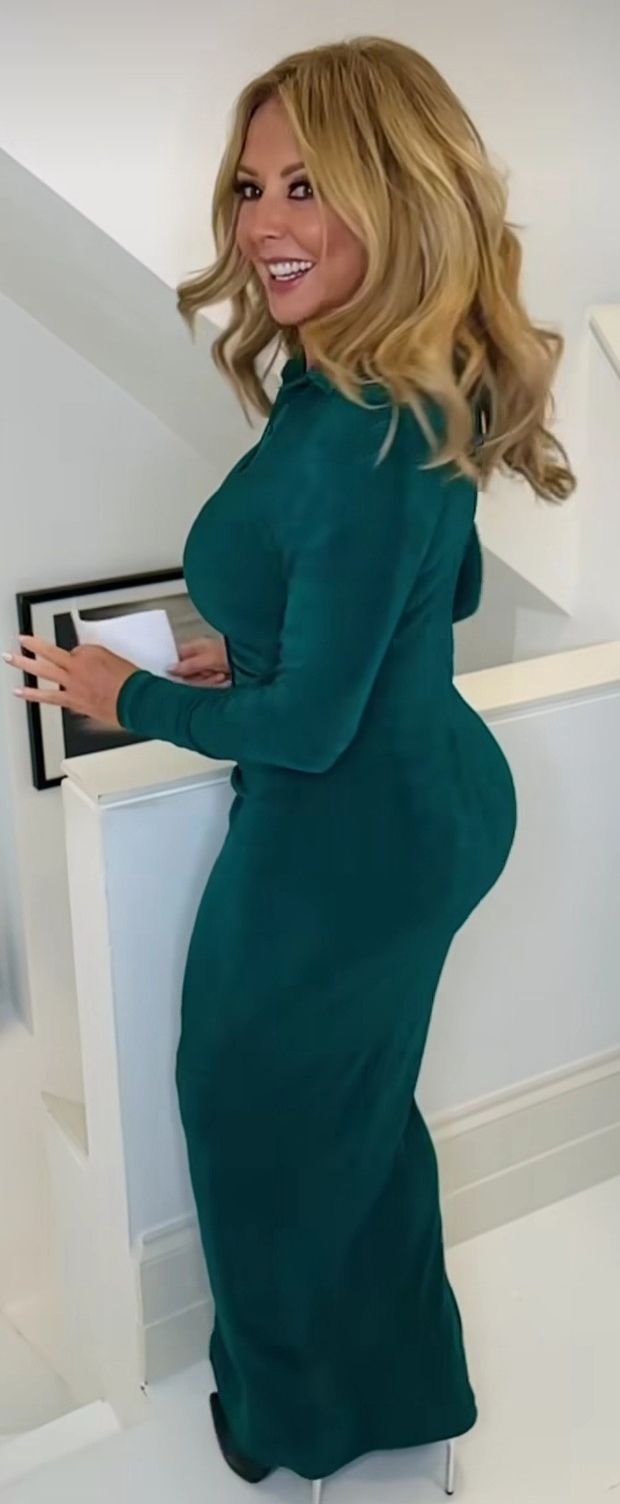Carol green dress boobs & ass sideways