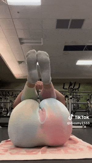 @diosmy2333 showing her beautiful pussy and yummy ass to see