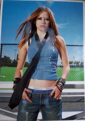 Sexy Avril Lavigne drenched