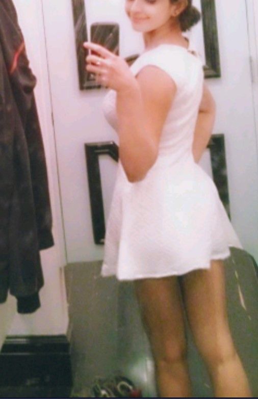 Hotwife taking a selfie for bull