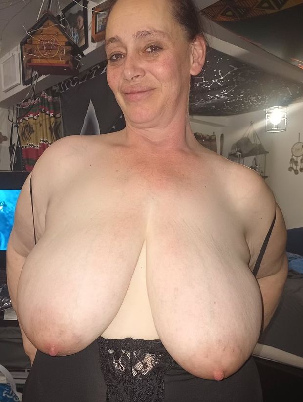 Busty Driver