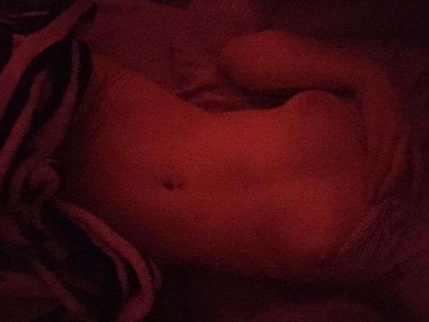 selfie tits