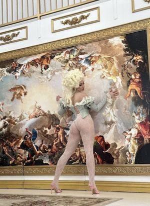 Juicy ass from 18th century