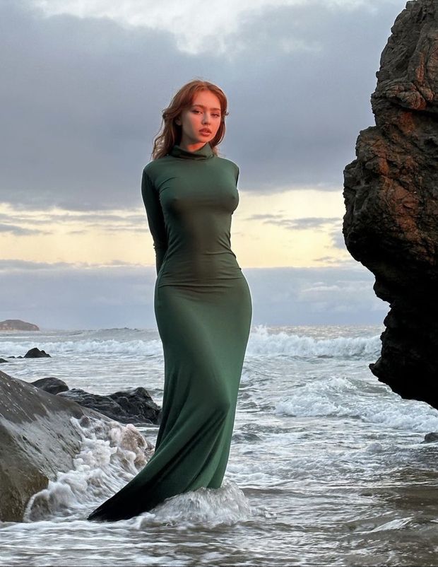 Green dress ????