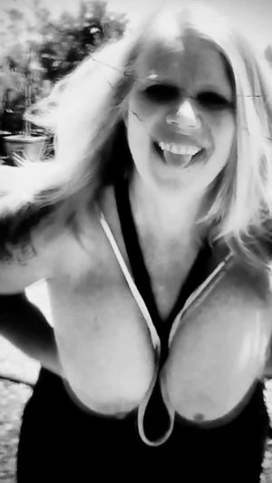 Christine topless Tits Queen BBW Milf from Arizona