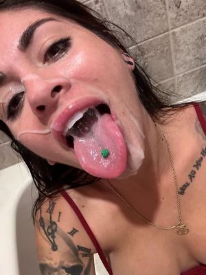 she loves having her face covered in cum