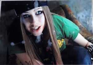 Hot sk8er babe Avril Lavigne drenched