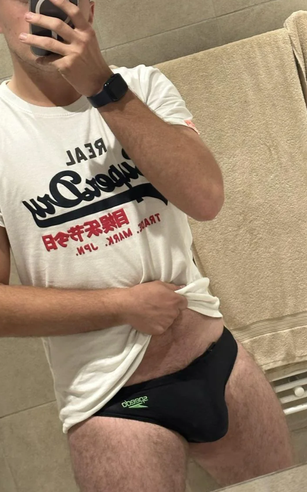 speedo selfie