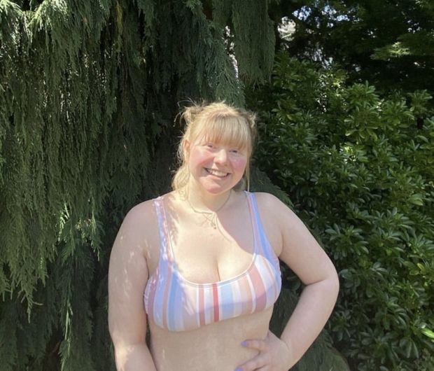 Big body bikini tits