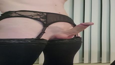 Sissy saying mantra to get hard