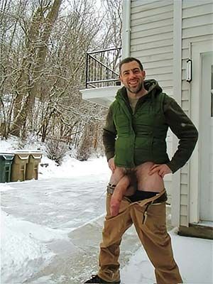 Gay stud in Essex, VT with a long thick cock even if the cold of winter