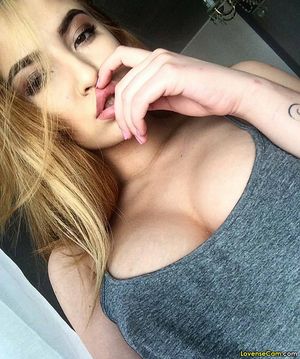 Dude.. Shes so damn hot