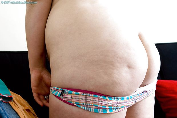 Buxom amateur Laurice removes clothing to display her BBW figure #9