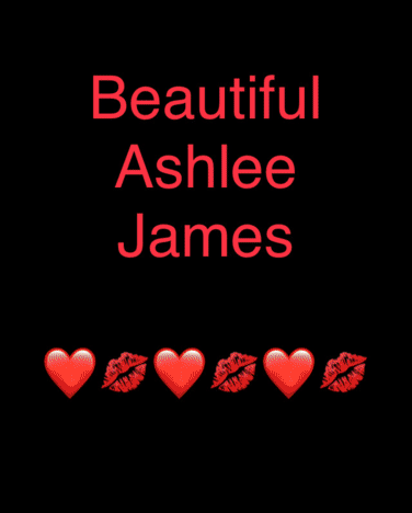 A hot gif of Ashlee James (changes every 8 seconds)