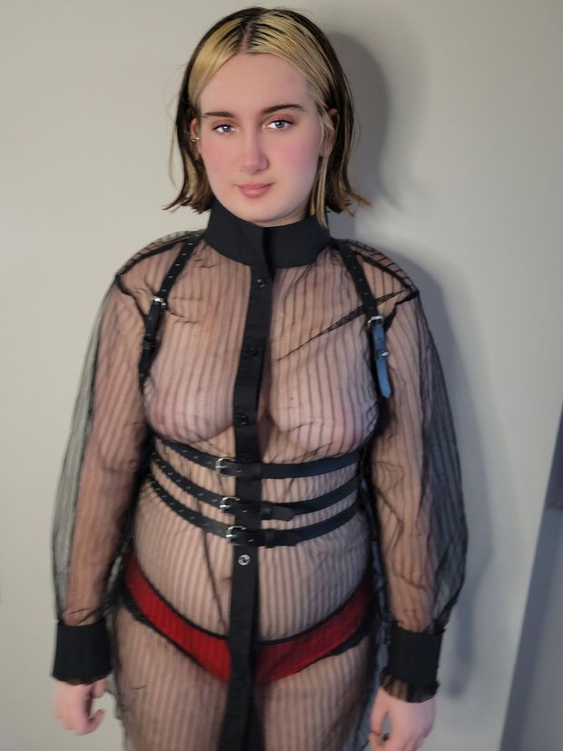 Cute tits through transparent clothing...