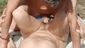 Sunny days were made for fucking in the park