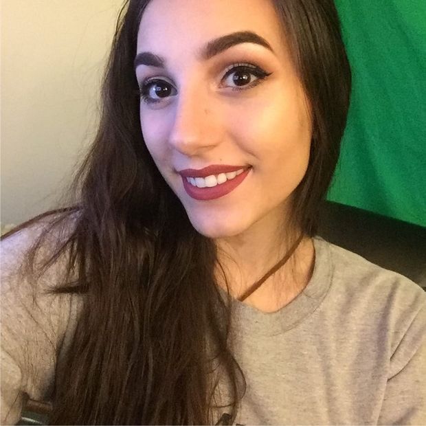When a woman like her smiles at you, it means "get on your knees and lick my cum filled pussy you fucking beta..."