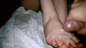 Cumming on her feet