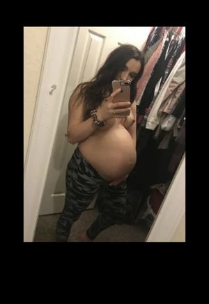Sexy Pregnant Selfie