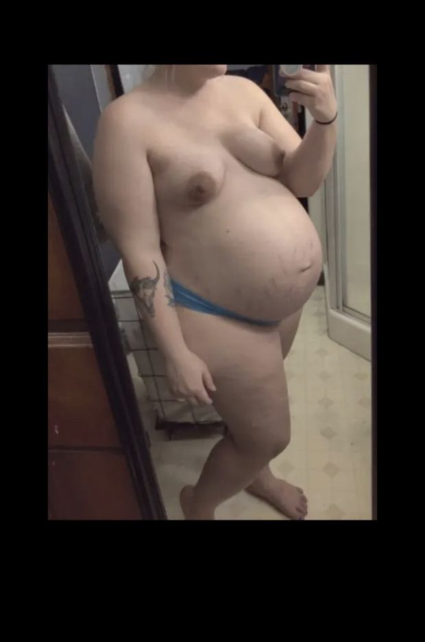 Sexy Blonde Pregnant Babe Selfie