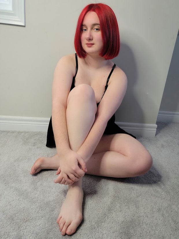 Cutie in need of a violent face fucking...