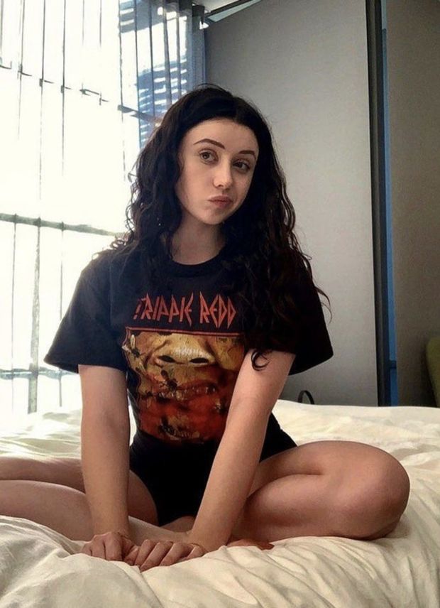 I bet her pussy tastes like heaven...