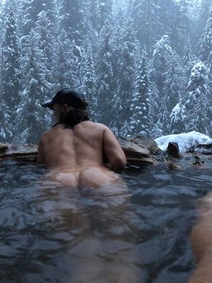 took my date to the hot springs do you think we fucked when nobody was around ;)