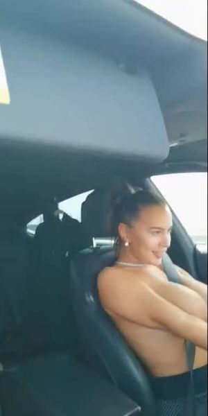 Hot girlfriend mom that feels okay about thressome