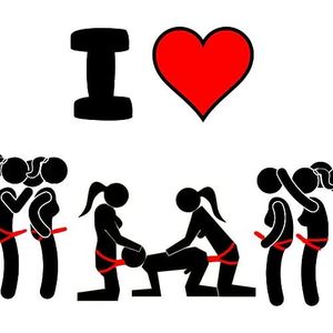 we like to be in gangbang with multiple women with strapon